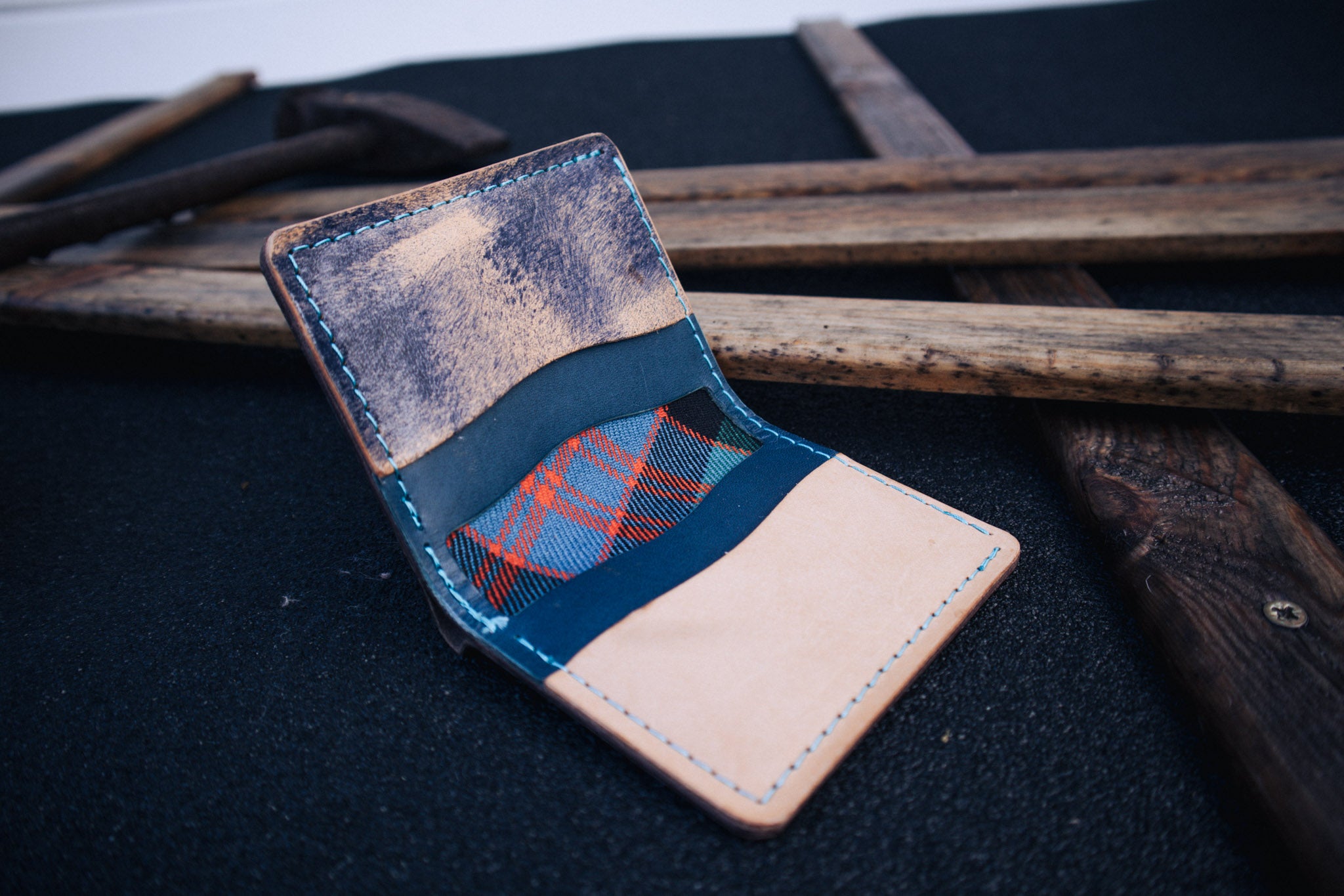 Chieftain wallet lined with tartan