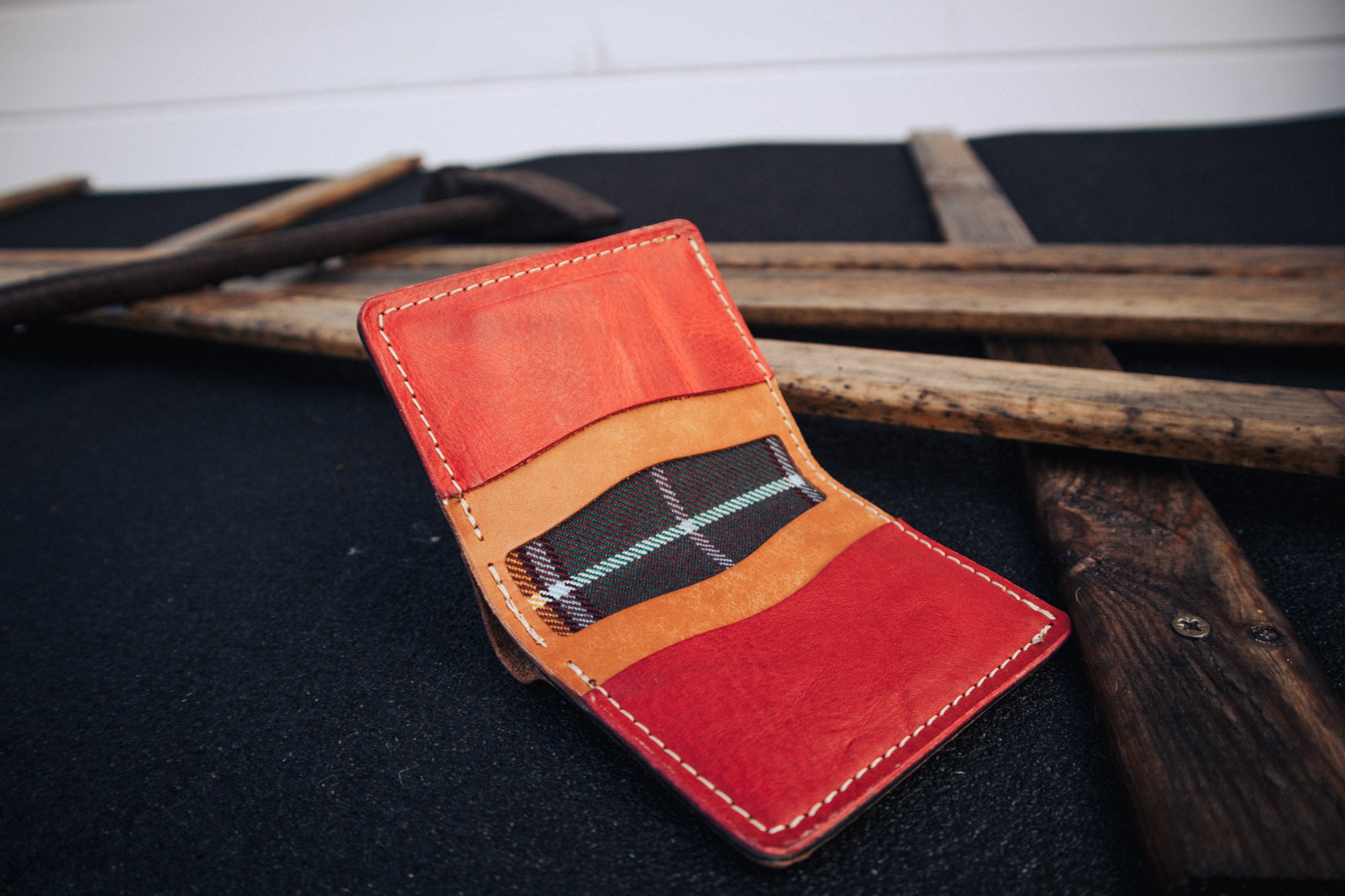 Chieftain wallet lined with tartan