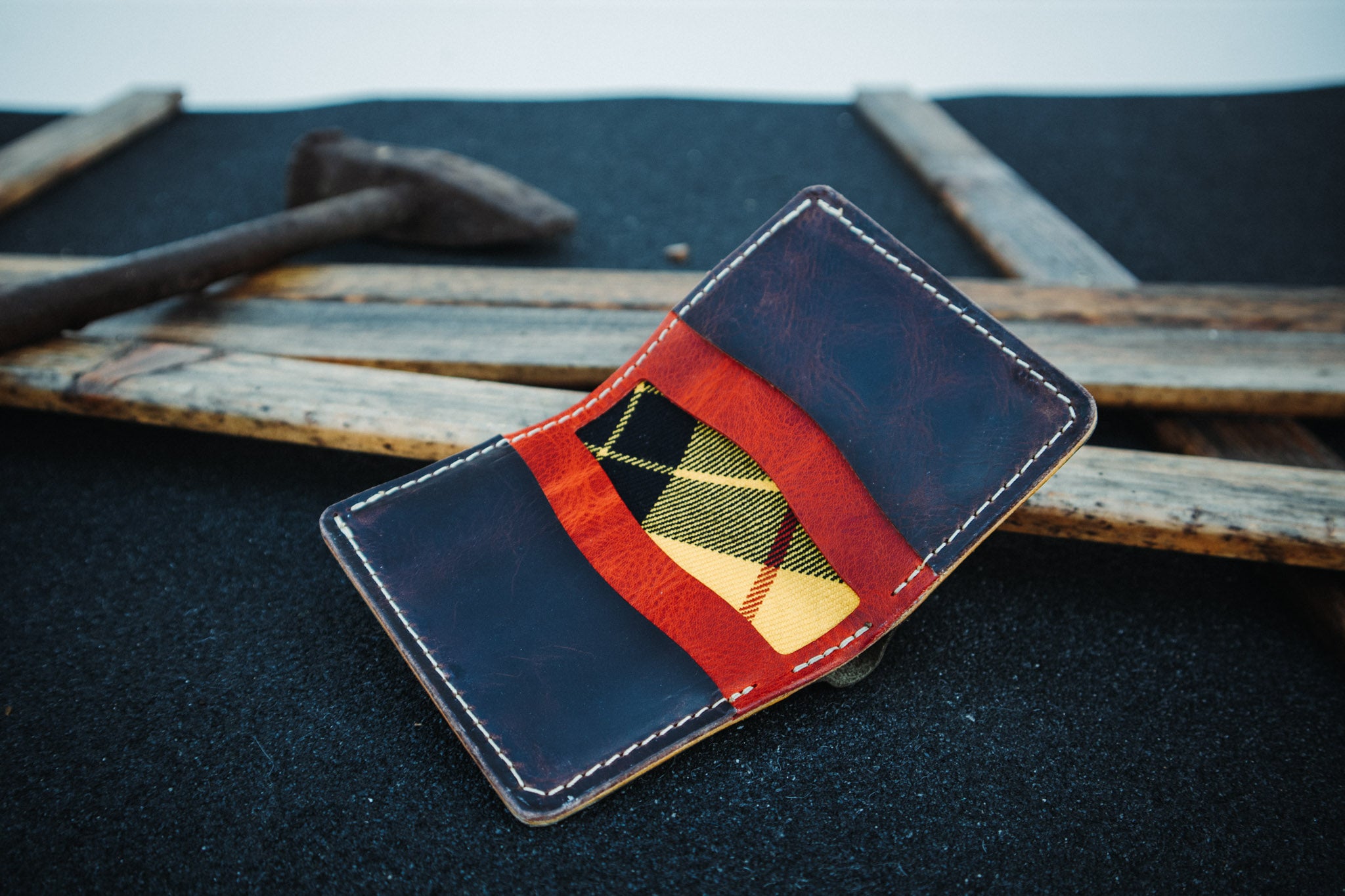 Chieftain wallet lined with tartan